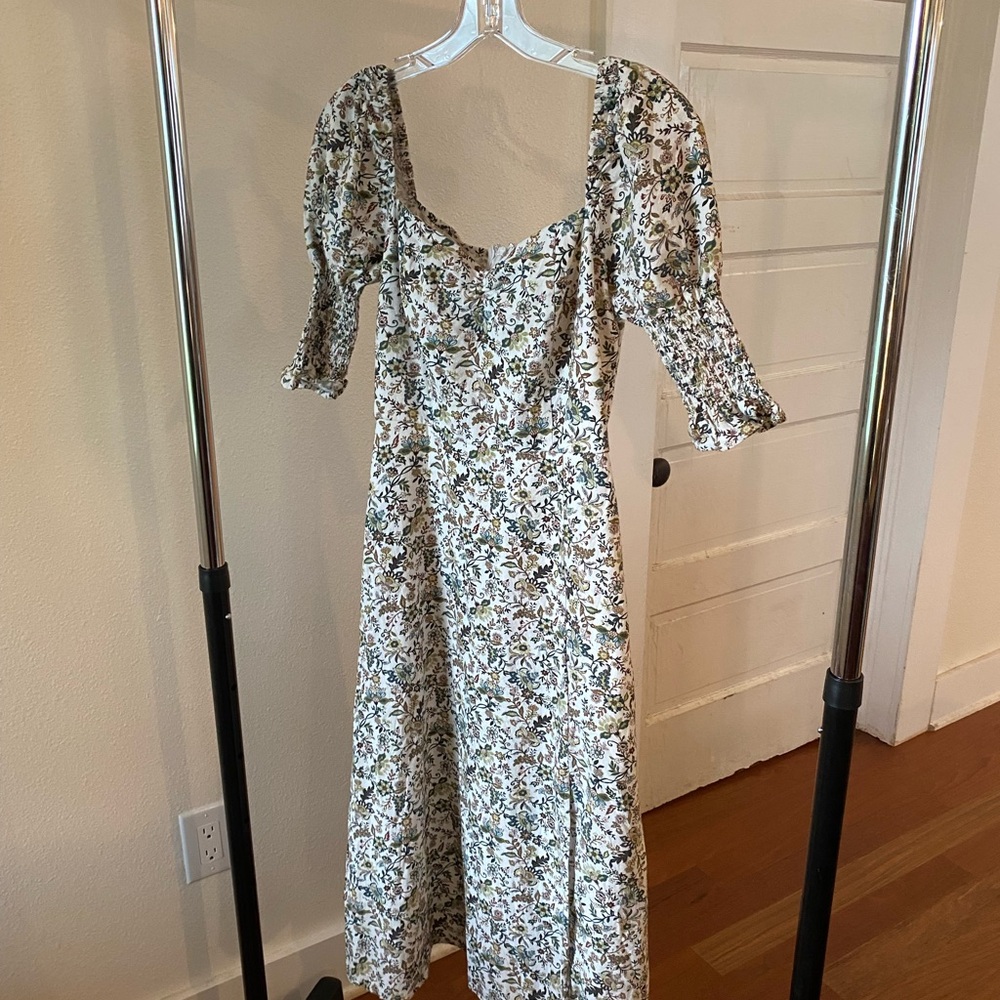 Floral Midi Dress with Puff Sleeves and Slit